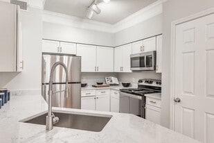 11698 Kirkholm Dr in Houston, TX - Building Photo