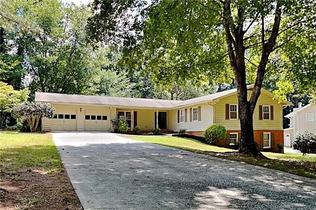 property at 751 Belmont Ridge