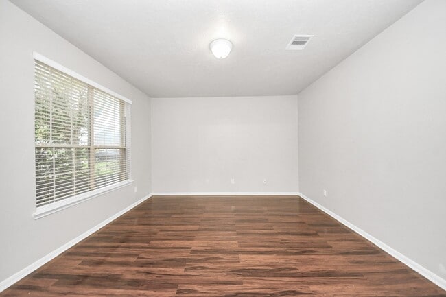 property at 2906 Windysage Ct