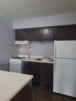 Douglas Oaks in Des Moines, IA - Building Photo