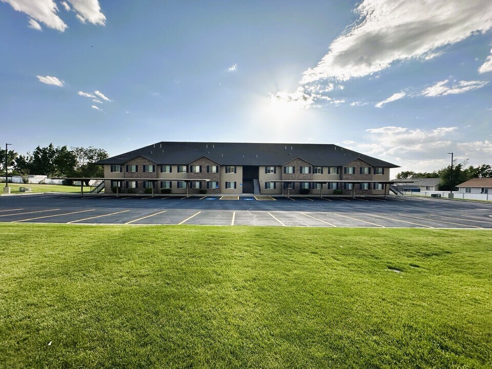 580 S Center St in Santaquin, UT - Building Photo