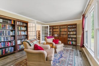 1106 Showalter Rd in Yorktown, VA - Building Photo - Building Photo