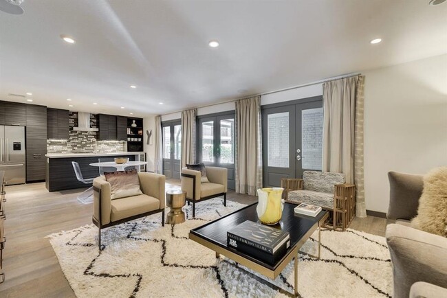 property at 1410 Hyde Park Blvd