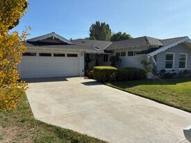 9626 Lubao Ave in Chatsworth, CA - Building Photo