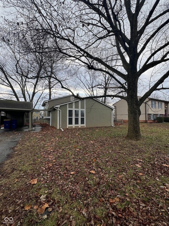 property at 9413 English Oak Dr