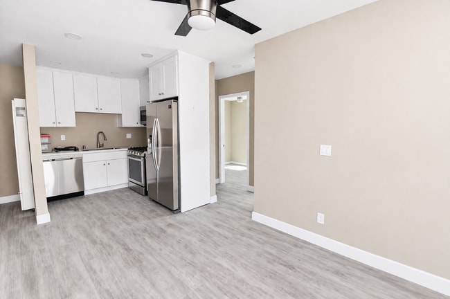 5056 Rockford Dr in San Diego, CA - Building Photo - Building Photo