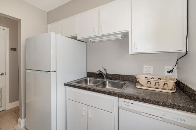 501 W Herriot Ave in Oakland, FL - Building Photo - Building Photo