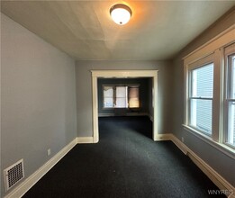 62 Laforce Pl in Buffalo, NY - Building Photo - Building Photo