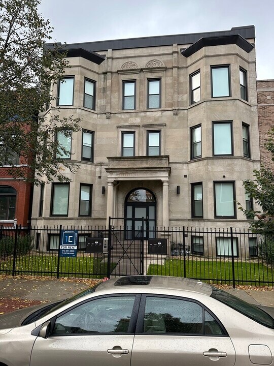 2329 W Monroe St in Chicago, IL - Building Photo