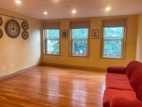 394 Riverway, Unit 4 in Boston, MA - Foto de edificio - Building Photo