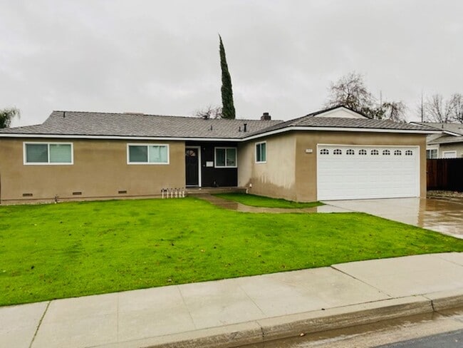 property at 1711 Rall Ave