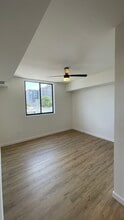 960 E 30th St, Unit B3 in Hialeah, FL - Building Photo - Building Photo