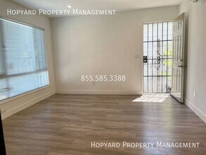 2627 23rd Ave in Oakland, CA - Building Photo - Building Photo