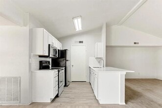 2438 Limestone Dr in Arlington, TX - Building Photo - Building Photo