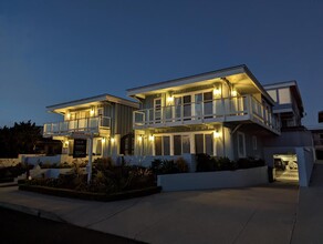 320 Paseo De La Playa, Unit B in Redondo Beach, CA - Building Photo - Building Photo