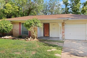 1003 Chamblee Ct in Arlington, TX - Building Photo - Building Photo