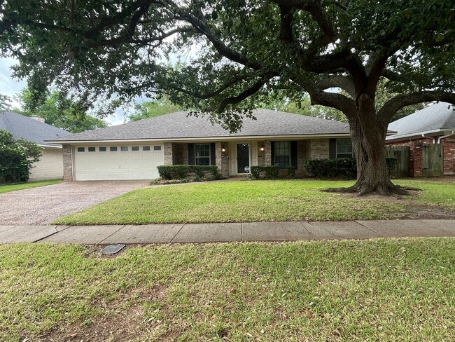 property at 617 Turtle Creek Dr