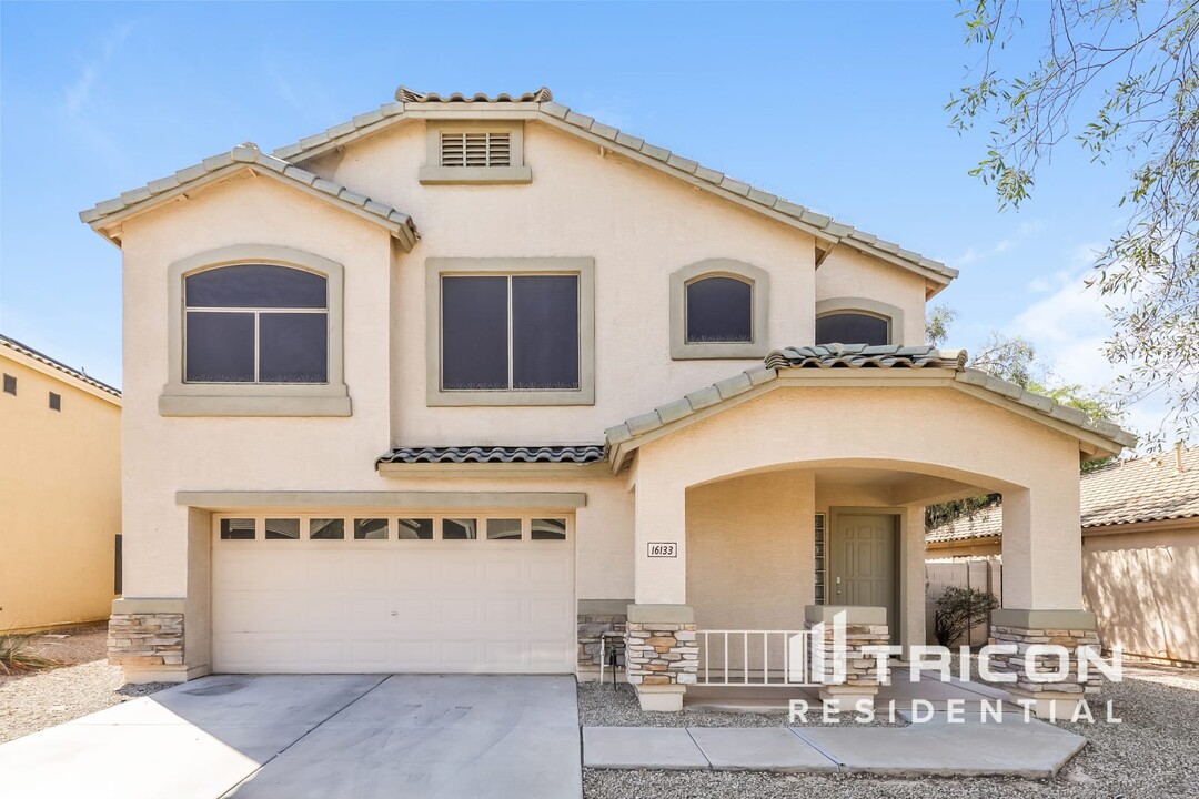 16133 W Moreland St in Goodyear, AZ - Building Photo