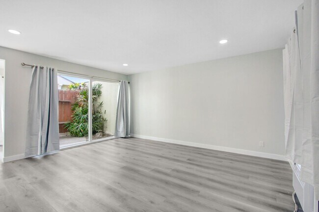 3132 Quartz Ln in Fullerton, CA - Building Photo - Building Photo