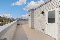 2418 W Jefferson St photo'