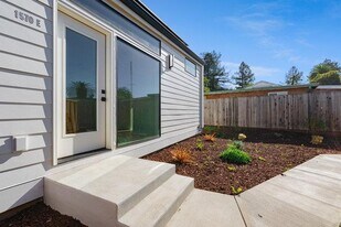 1570 7th Ave in Santa Cruz, CA - Building Photo