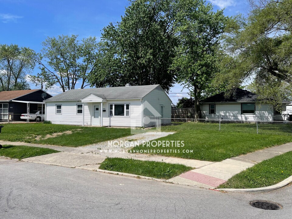 2729 Shawnee Dr in Anderson, IN - Foto de edificio