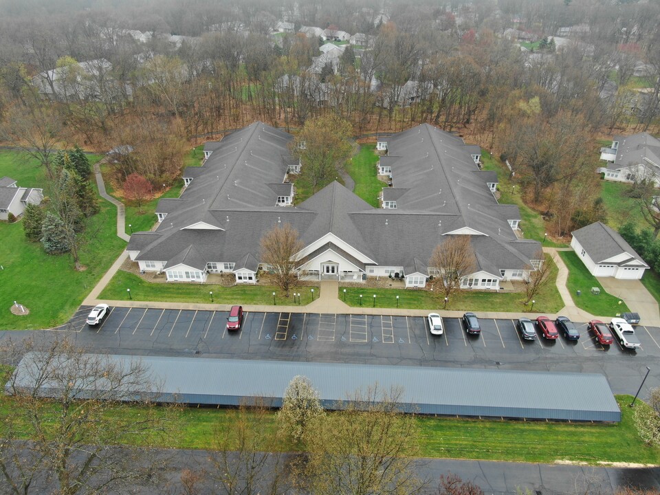 Sterling Oaks Senior Apartments in Portage, MI - Building Photo