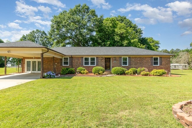 property at 6515 Lynwood Dr NW