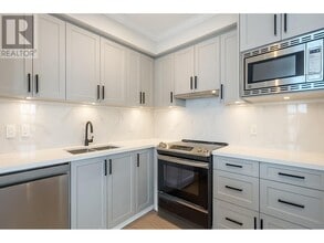 12109-12223 223 St in Maple Ridge, BC - Building Photo - Building Photo