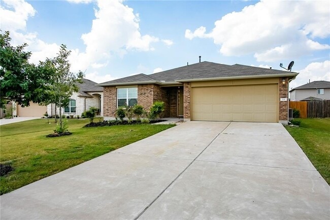114 Hawkins Ct in Hutto, TX - Building Photo - Building Photo