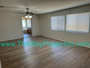 13889 Camino Lindo St in Victorville, CA - Building Photo - Building Photo