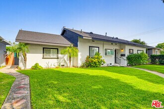 9209 Paramount Blvd in Downey, CA - Building Photo - Building Photo