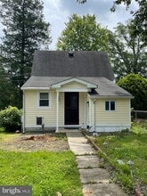 2412 Poplar Rd in Essex, MD - Building Photo - Building Photo