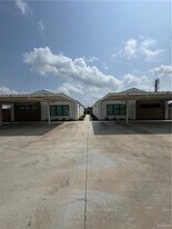 8 East St in McAllen, TX - Building Photo