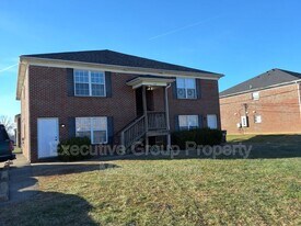 103 Kenilworth Ct in Radcliff, KY - Building Photo