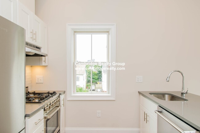 131 Columbia St, Unit 3B