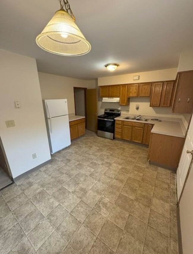 675 Hillsdowne Rd in Westerville, OH - Building Photo - Building Photo