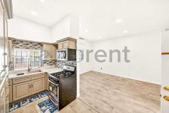 1122 S Kingsley Dr in Los Angeles, CA - Foto de edificio - Building Photo