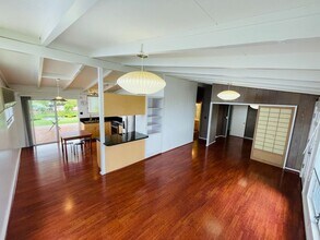 1472 Kalauipo St in Pearl City, HI - Building Photo - Building Photo