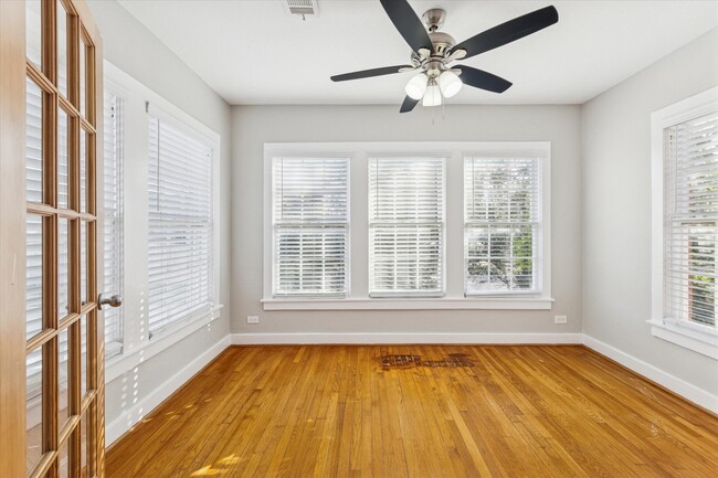 property at 1810 W Alabama St