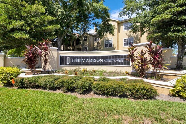 2598 Robert Trent Jones Dr in Orlando, FL - Building Photo - Building Photo