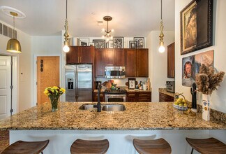 430 Union Ave NE, Unit 430 Union Ave NE #106 in Grand Rapids, MI - Foto de edificio - Building Photo