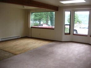 6056 Illahee Road NE in Bremerton, WA - Building Photo - Building Photo