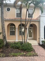 3518 Zanzibar Way in Naples, FL - Building Photo