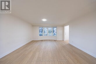 154 Fitzgibbon Ave in Toronto, ON - Building Photo - Building Photo