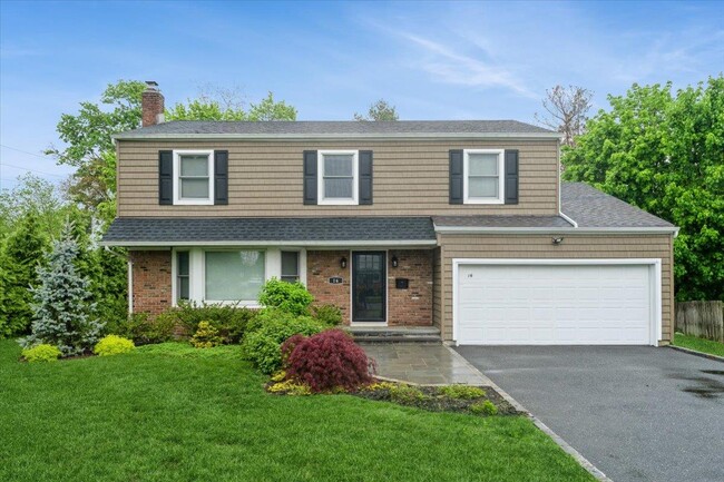 16 Terry Ct in Glen Head, NY - Building Photo - Building Photo