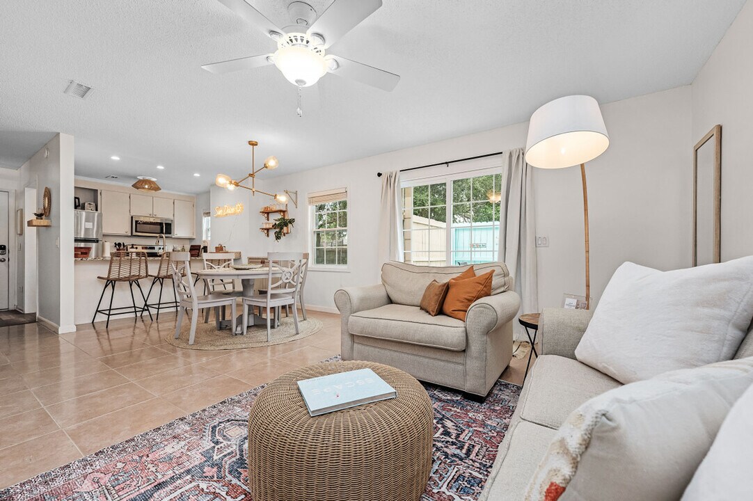 17462 Front Beach Rd in Panama City Beach, FL - Building Photo