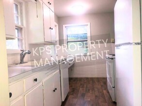 1843 S Estelle St in Wichita, KS - Building Photo - Building Photo