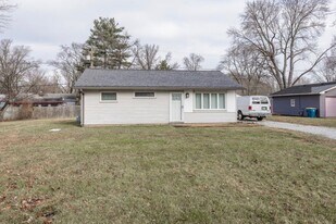 2006 Randall Rd in Indianapolis, IN - Building Photo