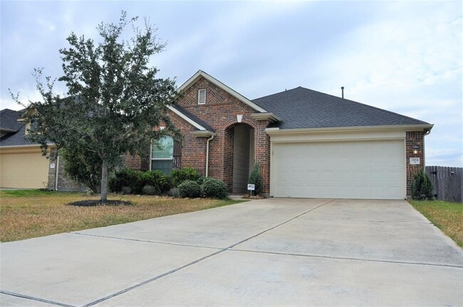 property at 2104 Pleasant Valley Rd